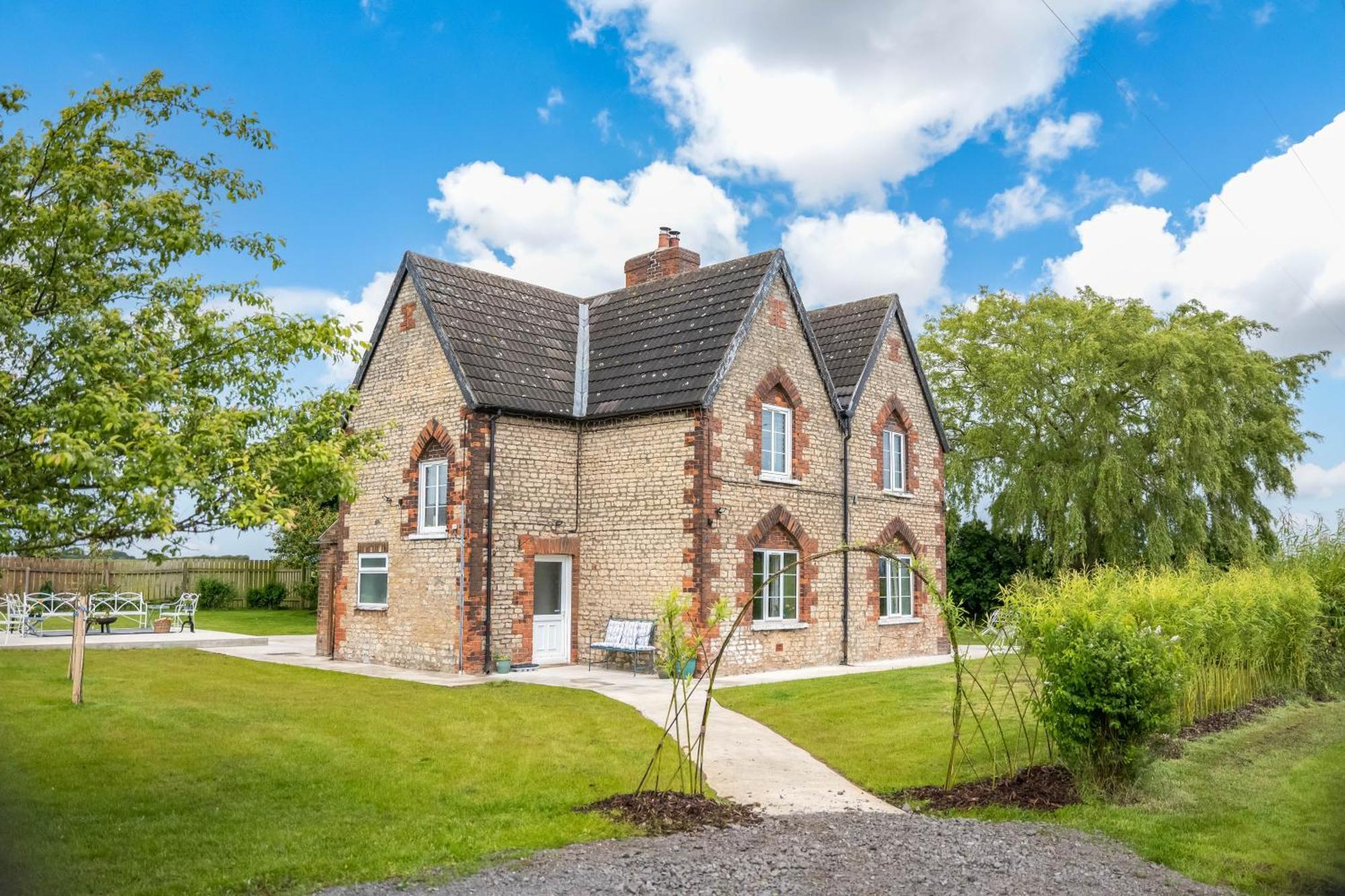 Large Country Cottage, Sleeps 8 - Spa Facilities, Garden Bar, Catering Services, Free Parking, Nature Reserve, Hen Parties Scunthorpe Exteriör bild